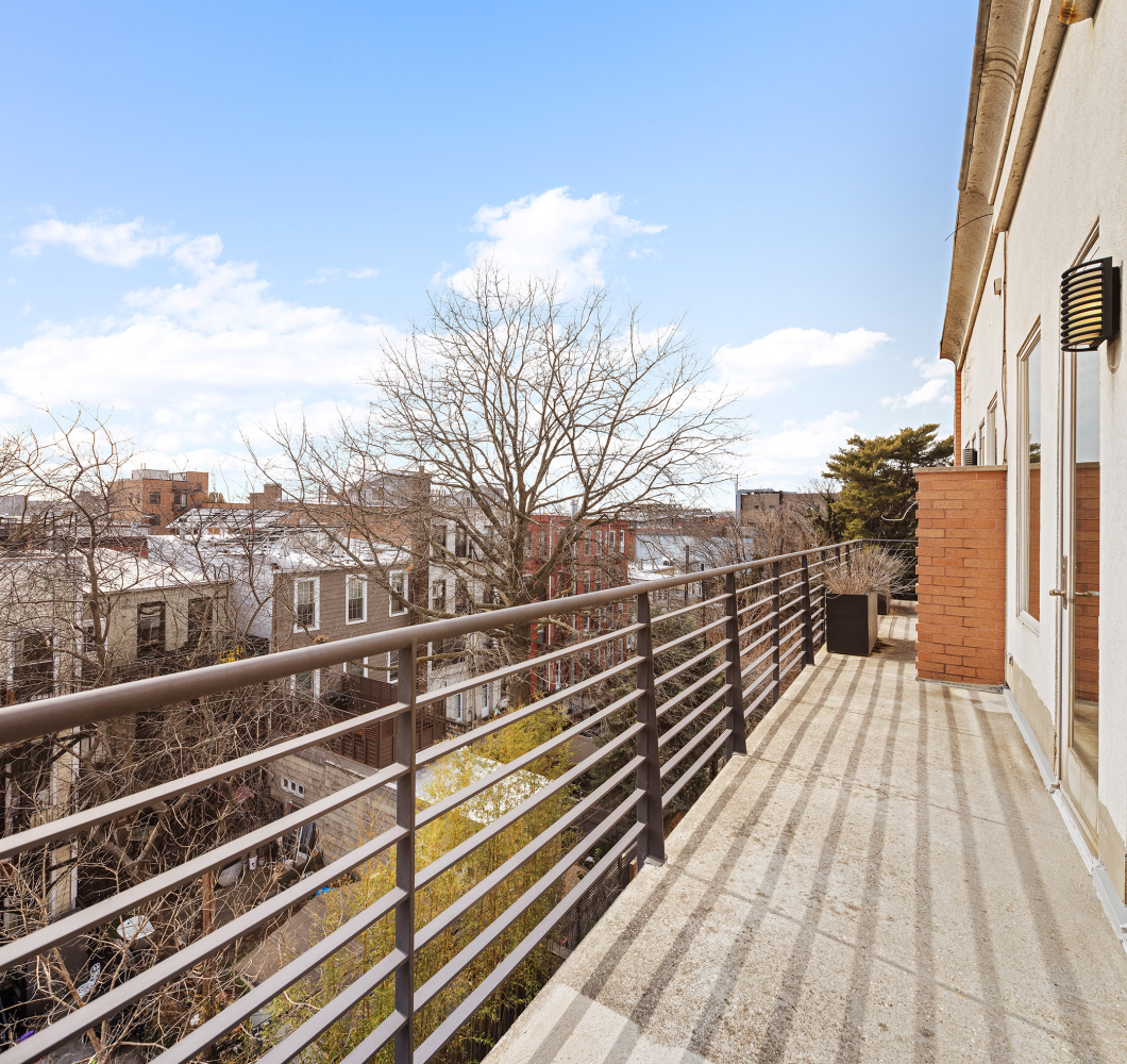 230B 7TH Street C