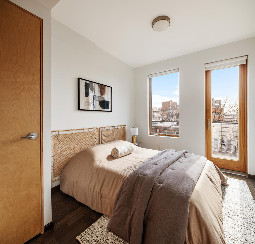 230B 7TH Street C