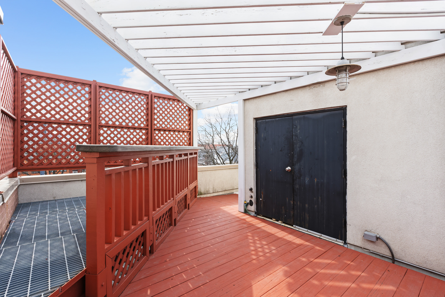 230B 7TH Street C