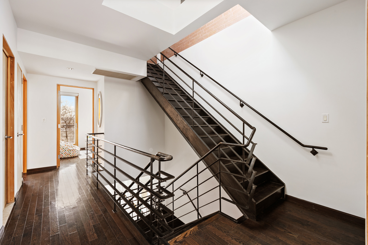 230B 7TH Street C