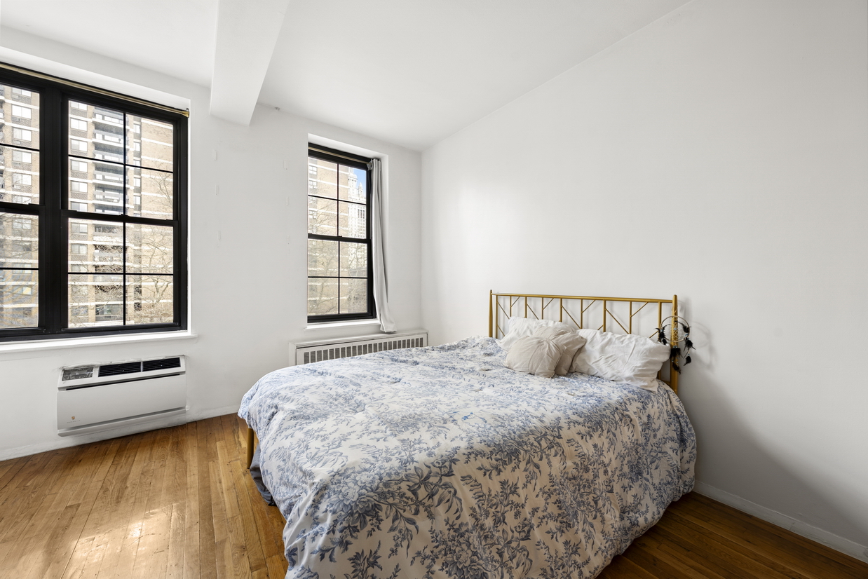 324 PEARL Street 3B