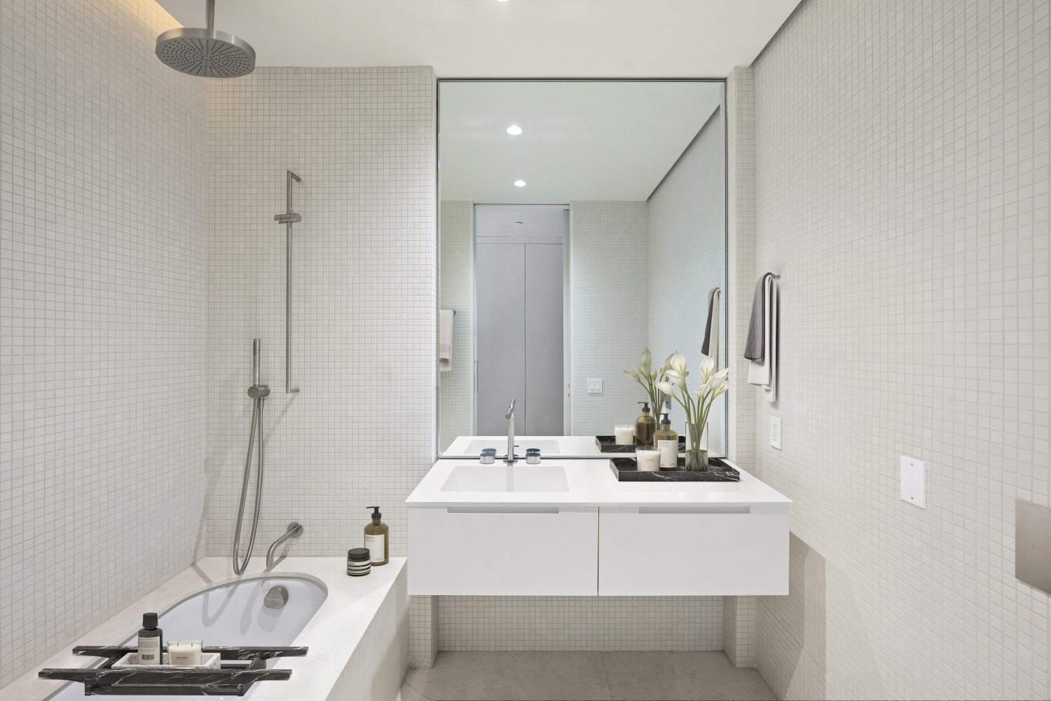 251 W 14TH Street 1A