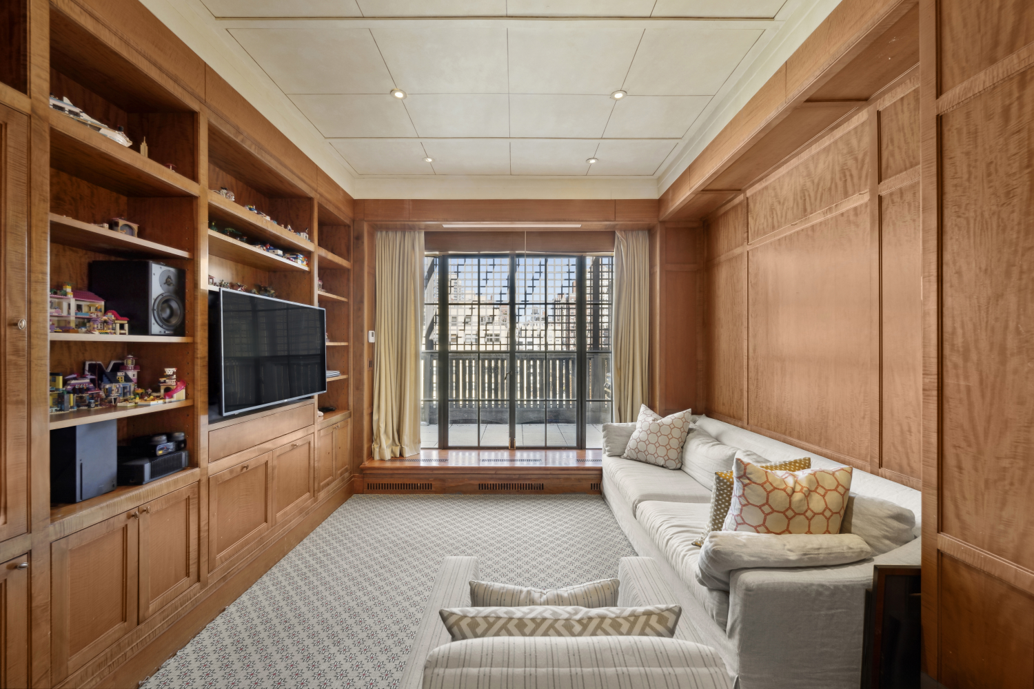 333 E 68TH Street PENTHOUSE