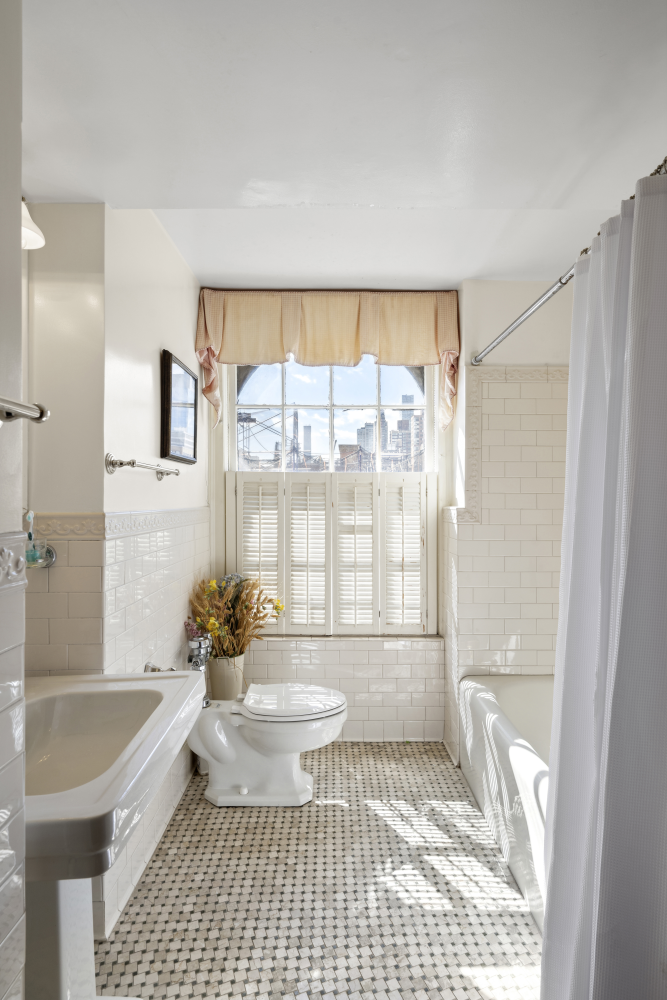 333 E 68TH Street PENTHOUSE