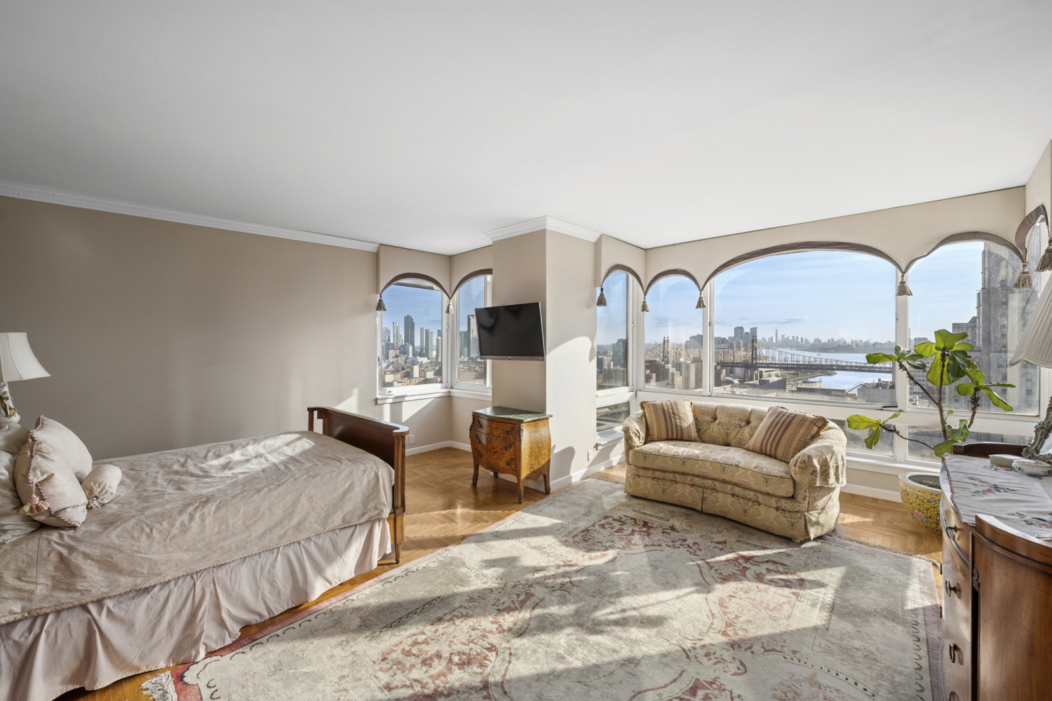 524 E 72ND Street 33CDE