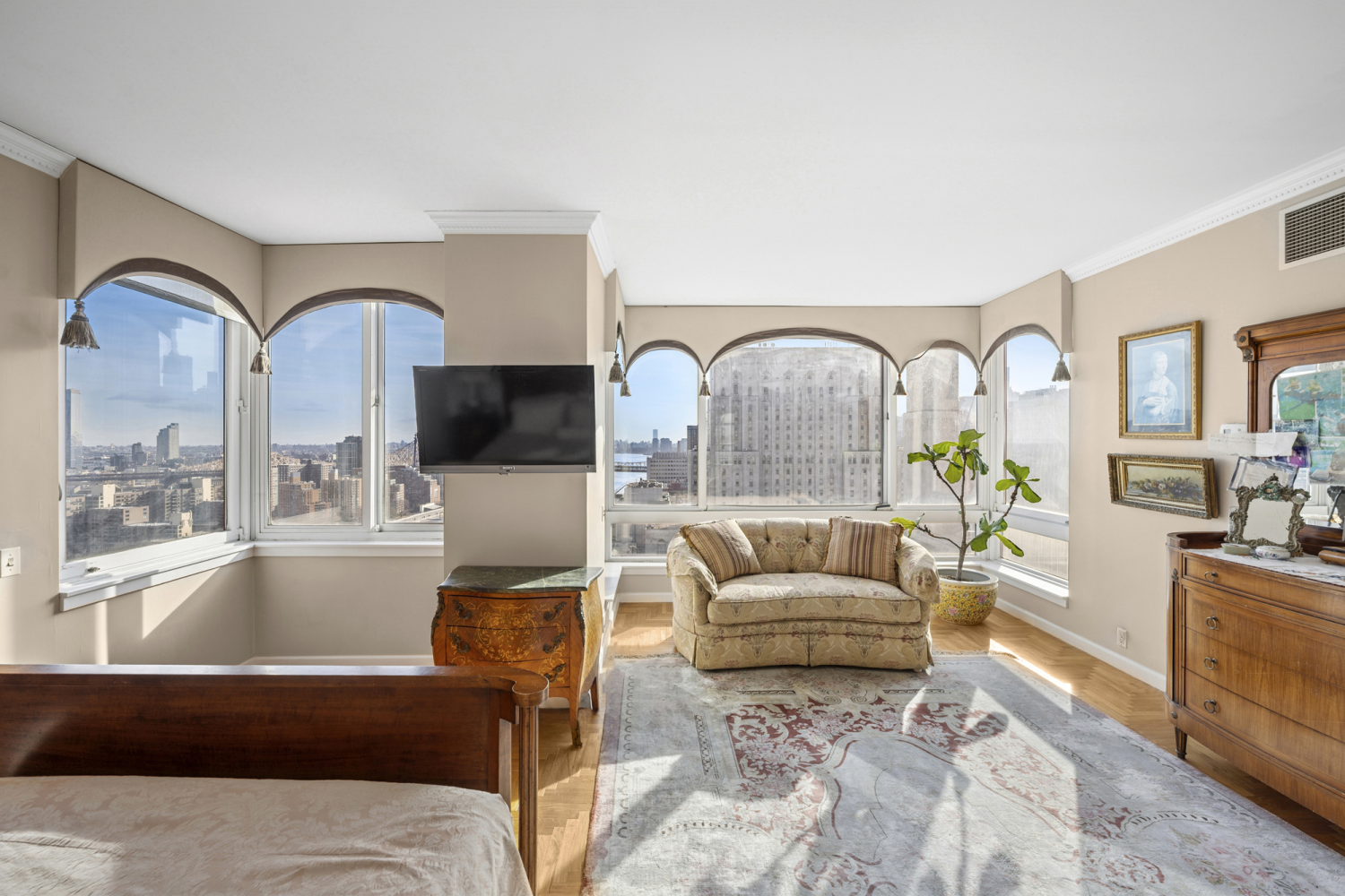 524 E 72ND Street 33CDE