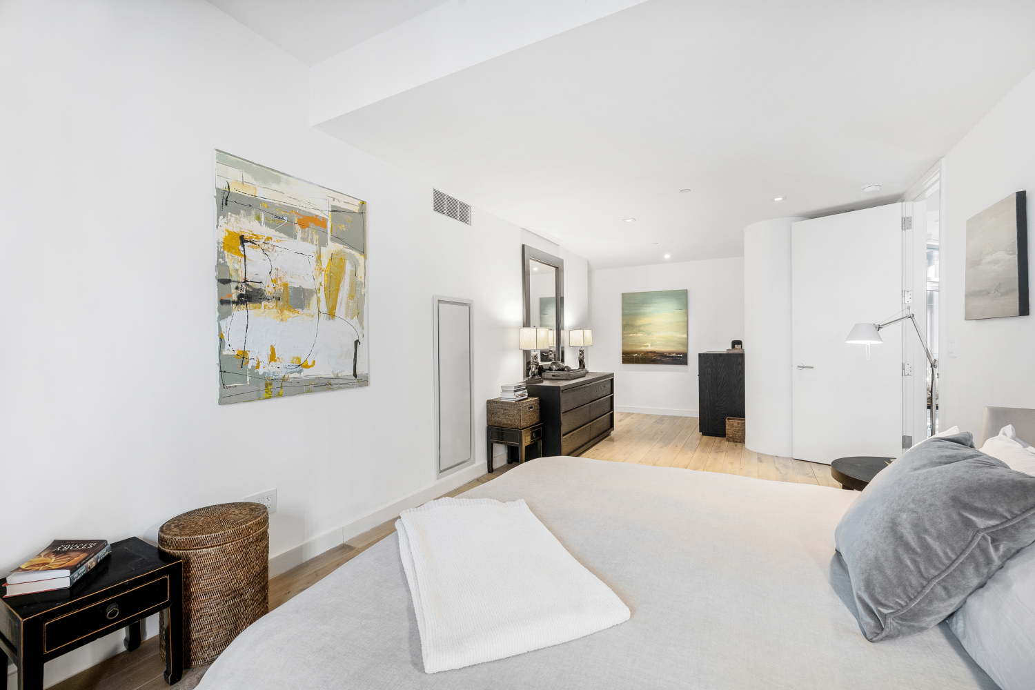 15 RENWICK Street TH3