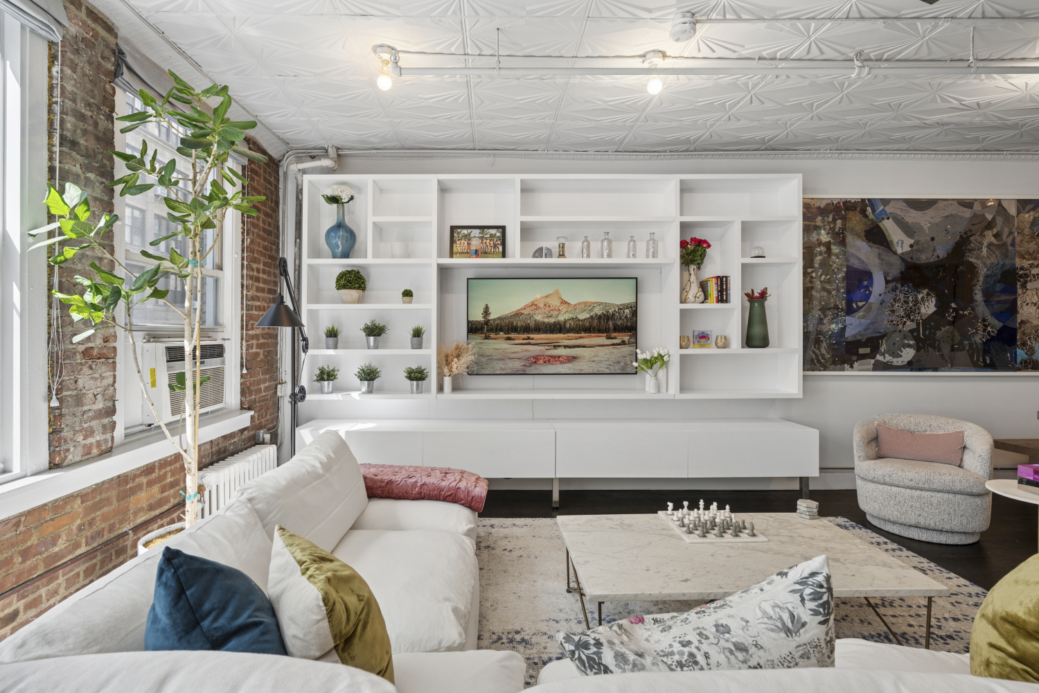 143 W 27TH Street 3F