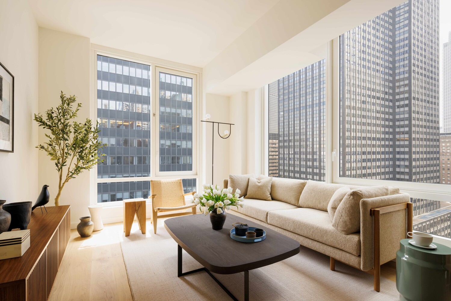 135 E 47TH Street 21F
