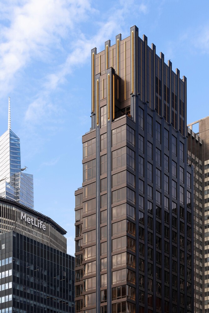 135 E 47TH Street 21F