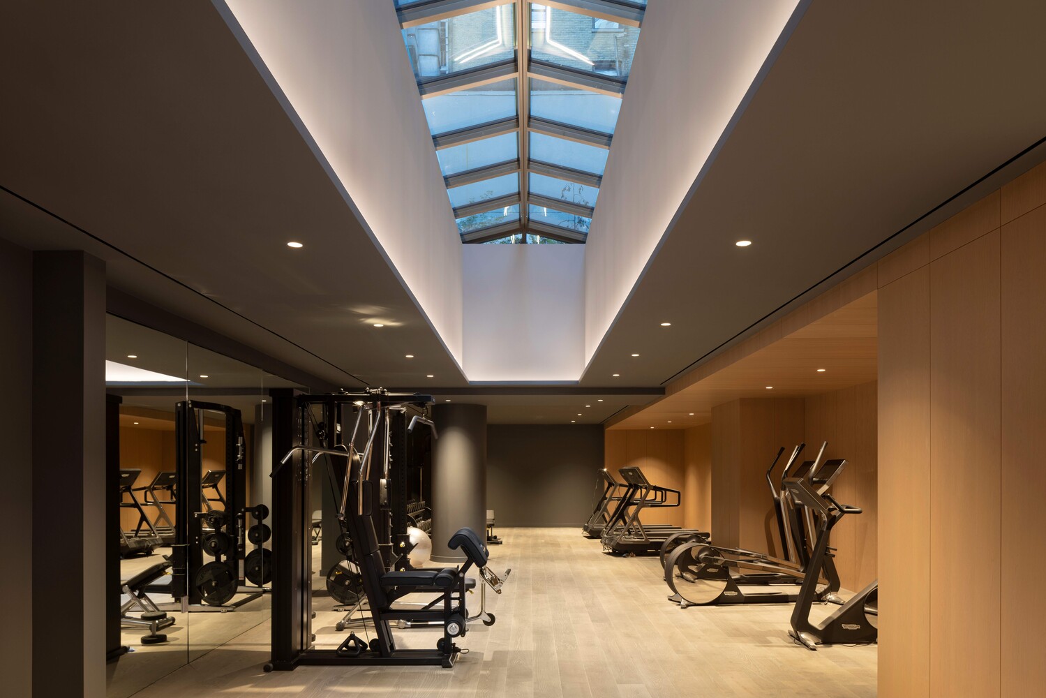 135 E 47TH Street 21F