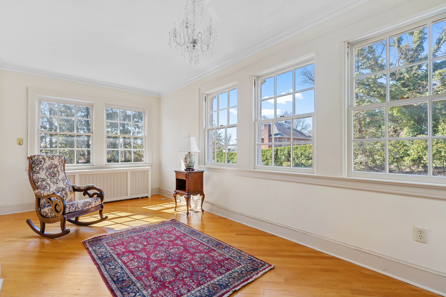8 CIRCLE Road