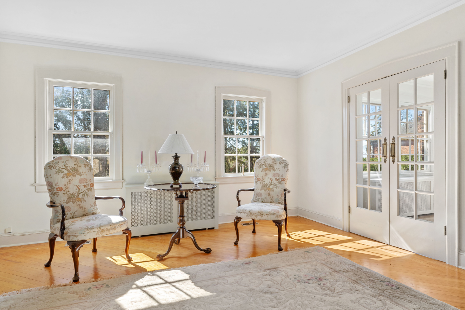 8 CIRCLE Road
