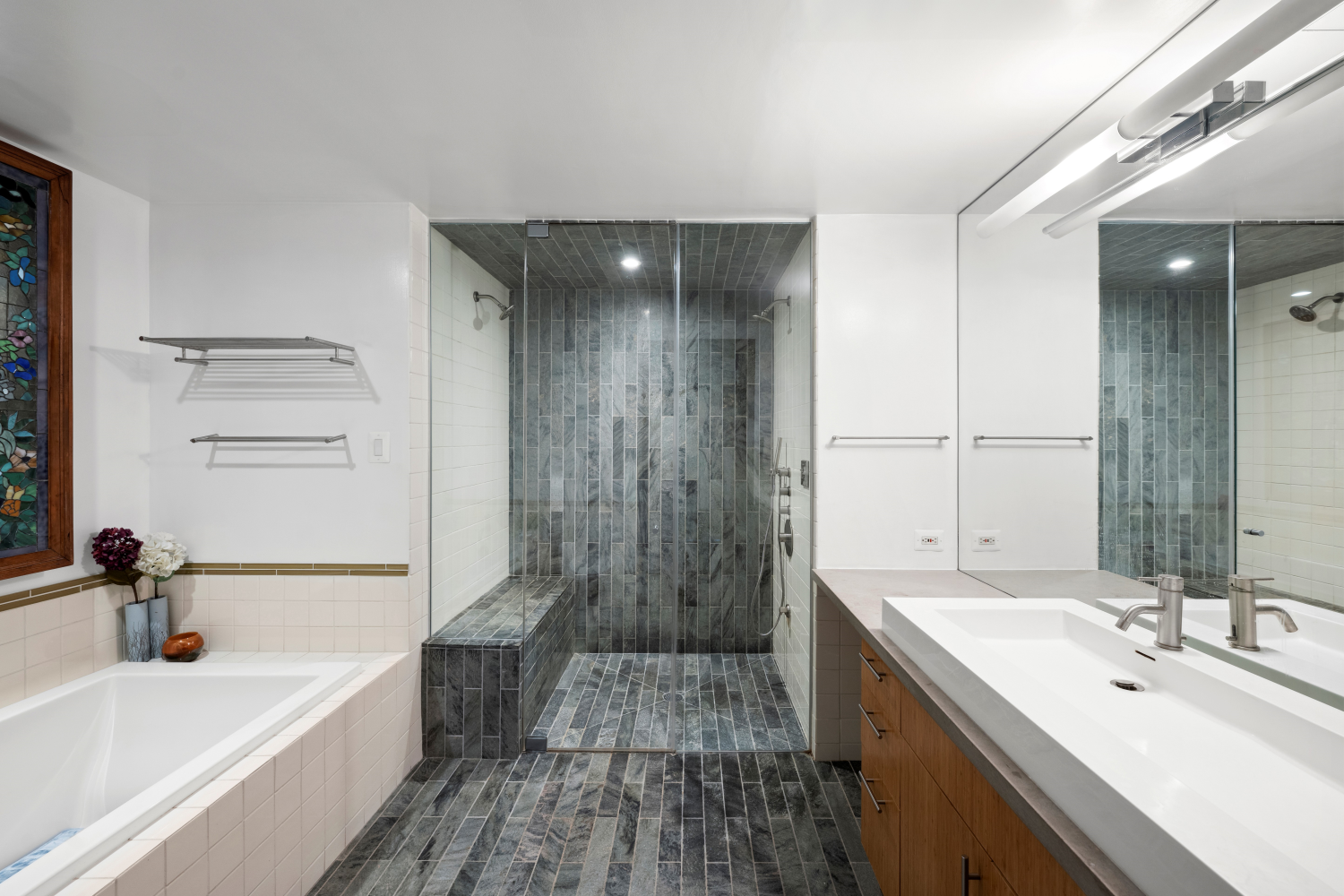 135 W 4TH Street 3W