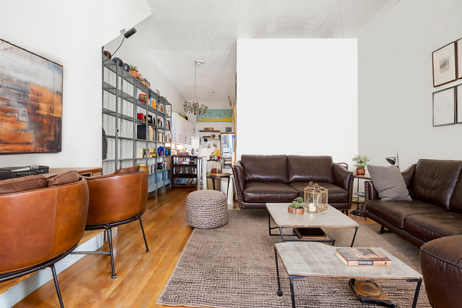 867 RIVERSIDE Drive