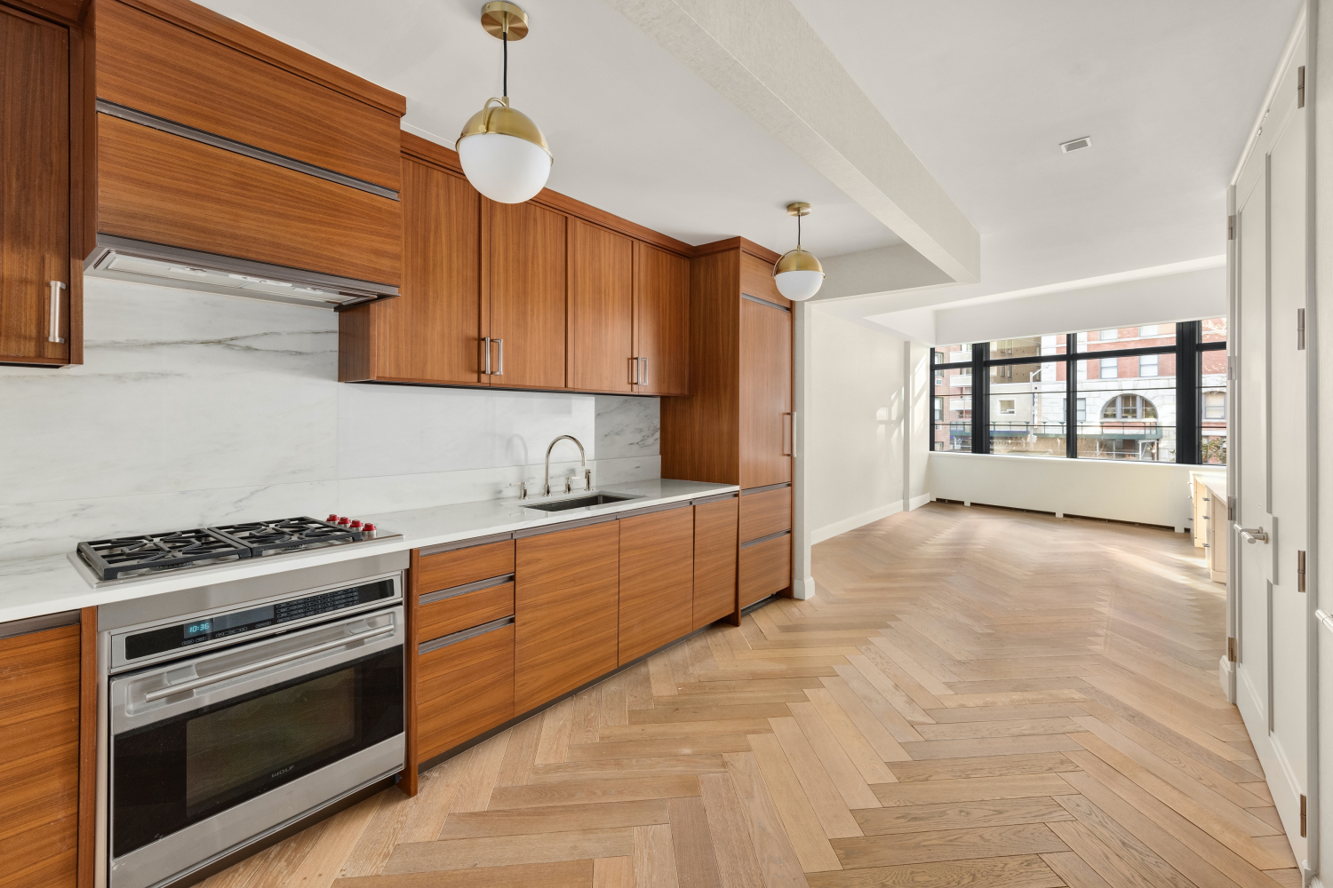 150 CHARLES Street 2ES