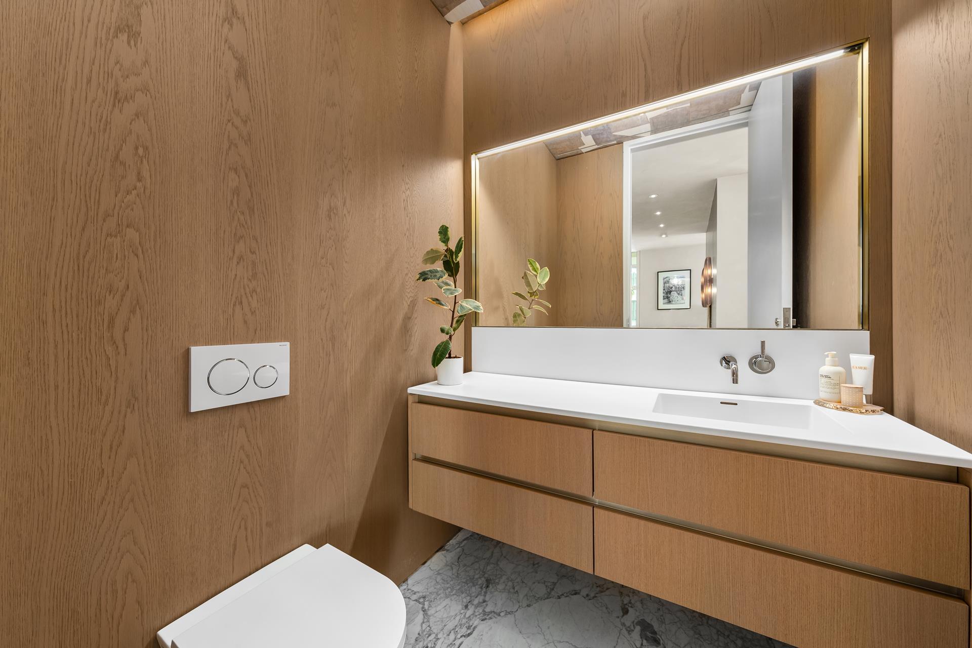 80 E 10TH Street 3W