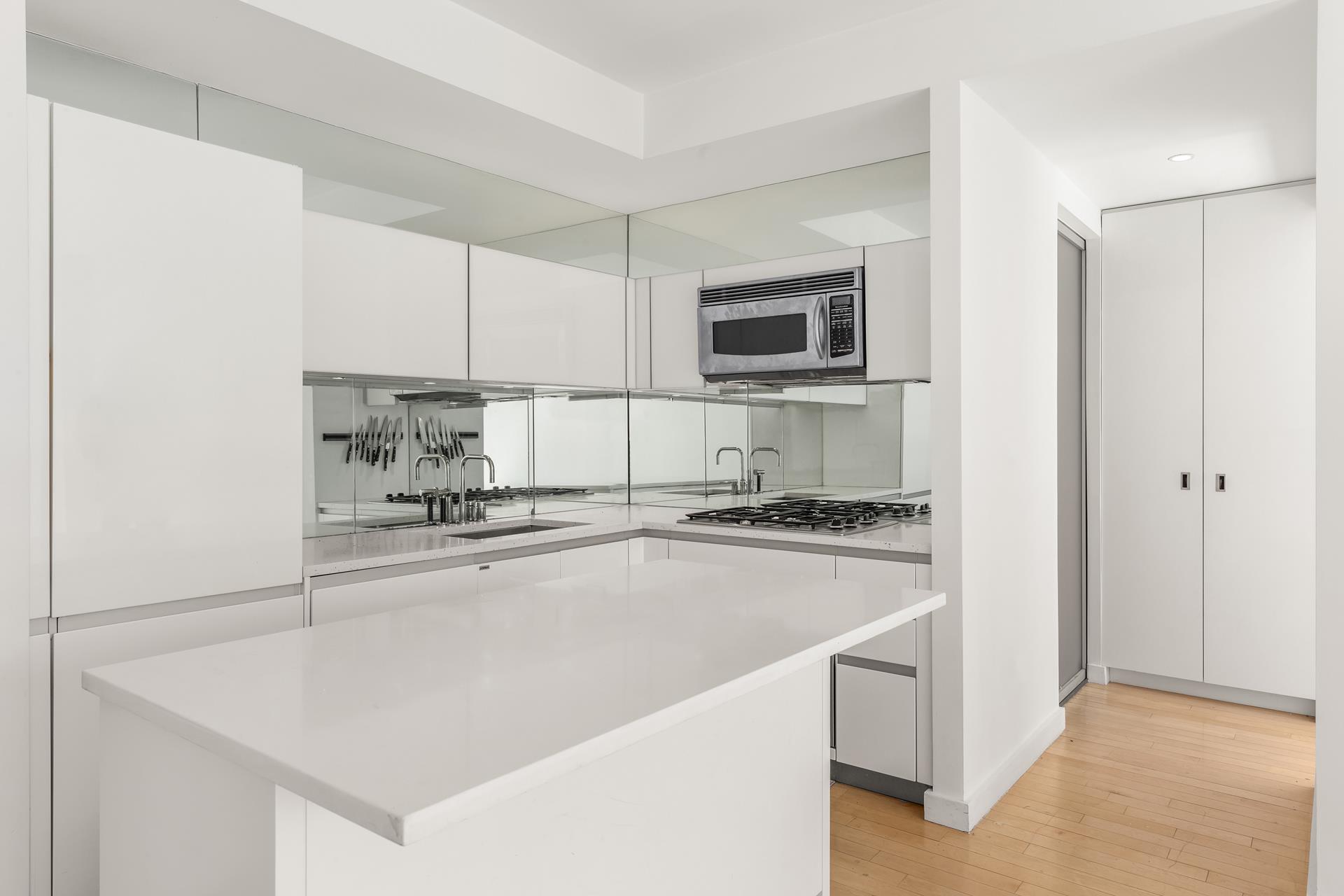 425 E 13TH Street 6G