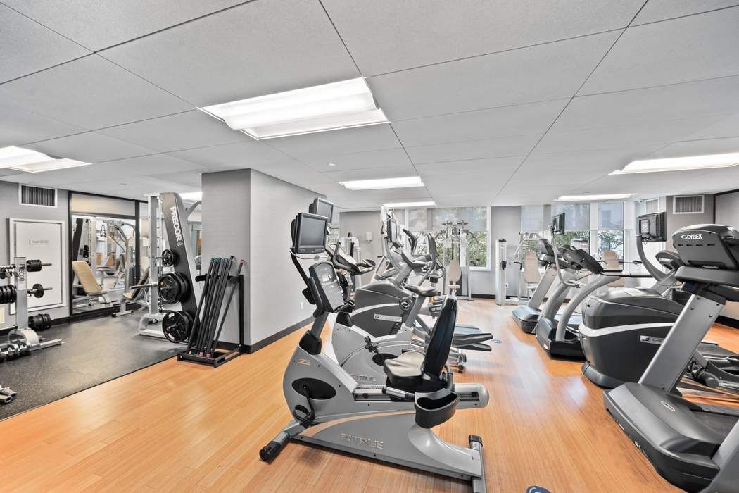 250 E 53rd Street 3101