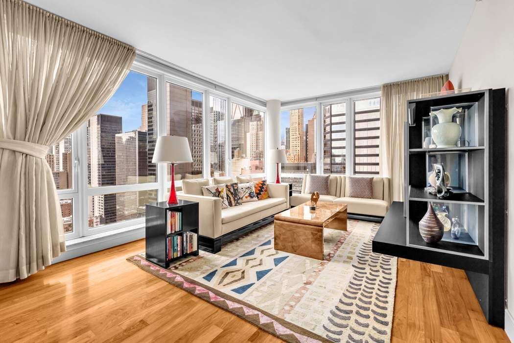 250 E 53rd Street 3101