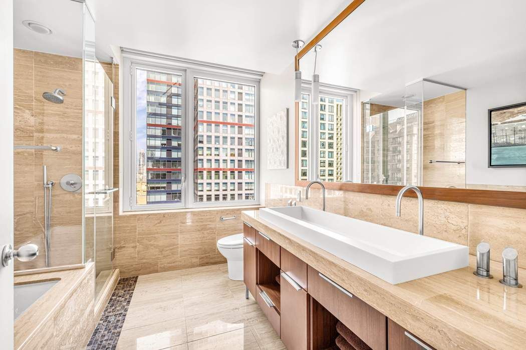 250 E 53rd Street 3101