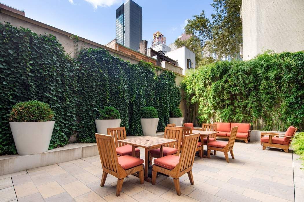 250 E 53rd Street 3101