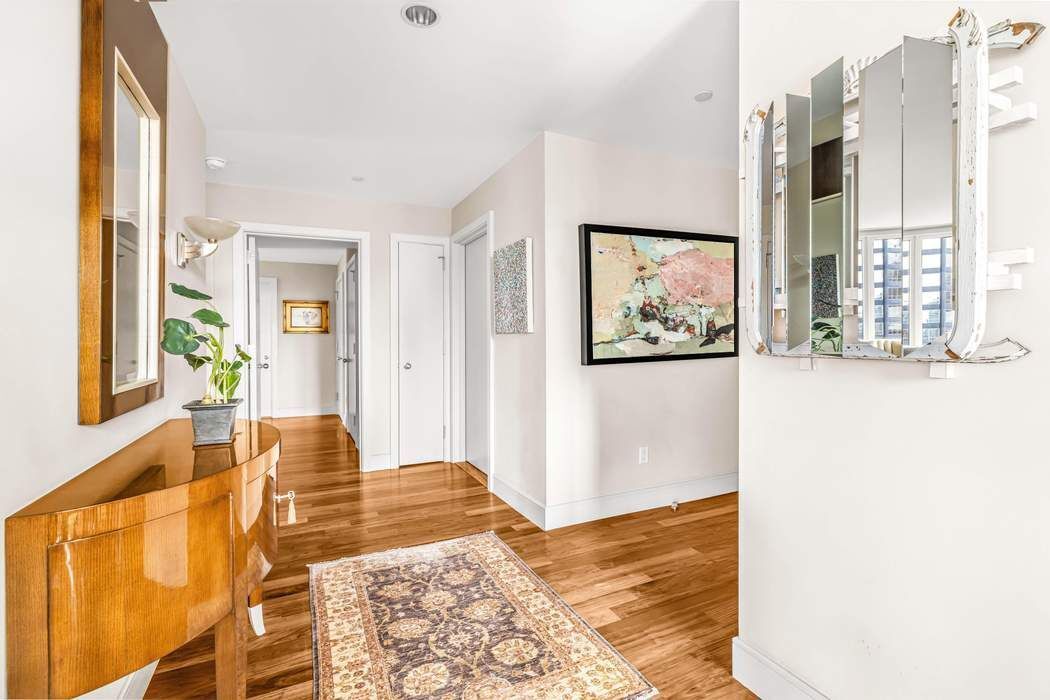 250 E 53rd Street 3101