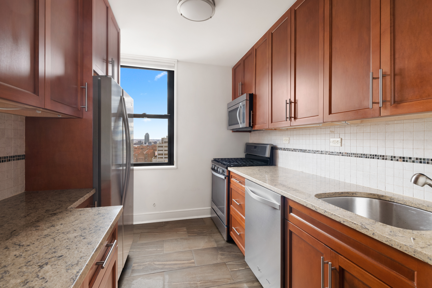 201 E 17TH Street 24H