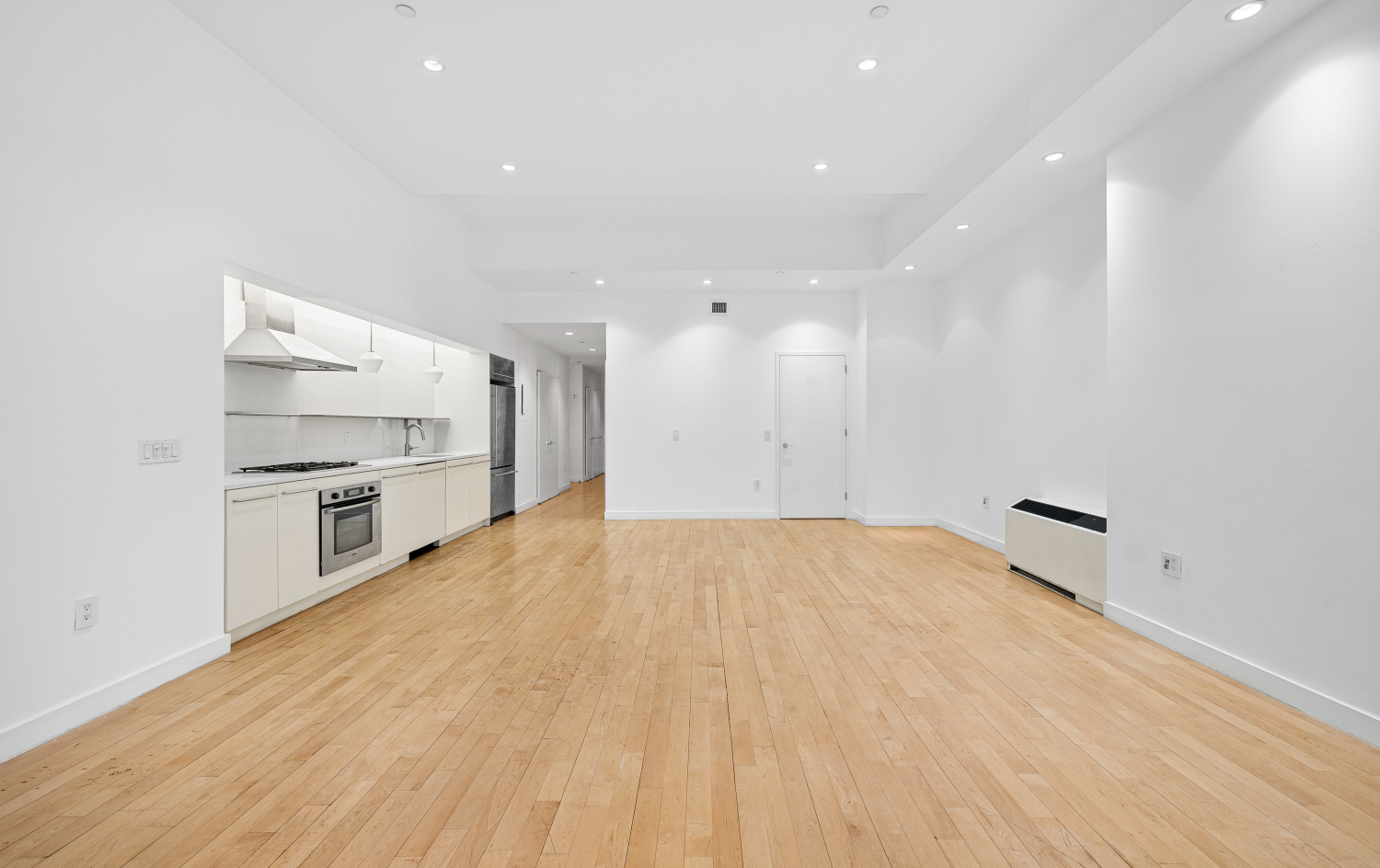 15 BROAD Street 904