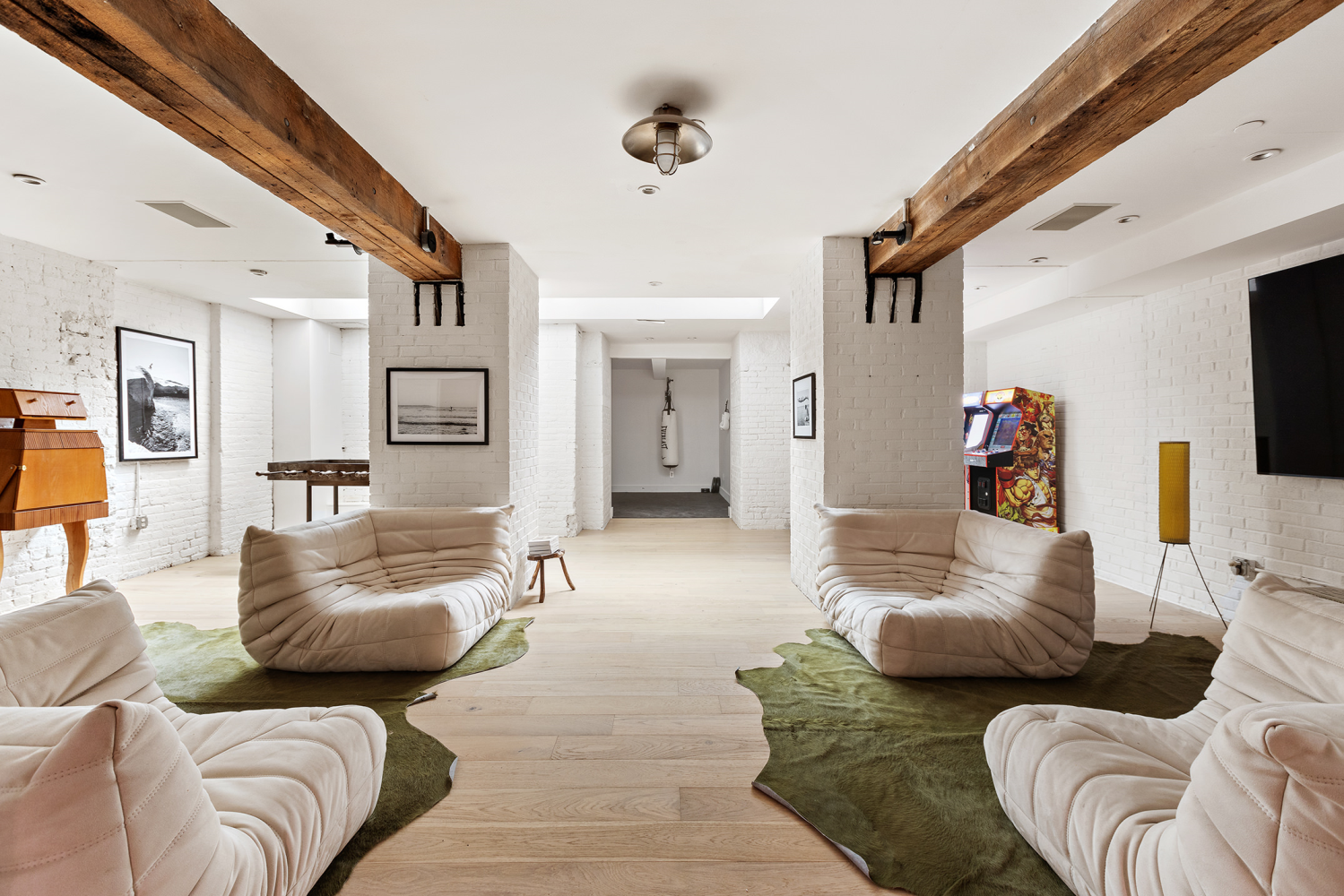 62 BEACH Street THA