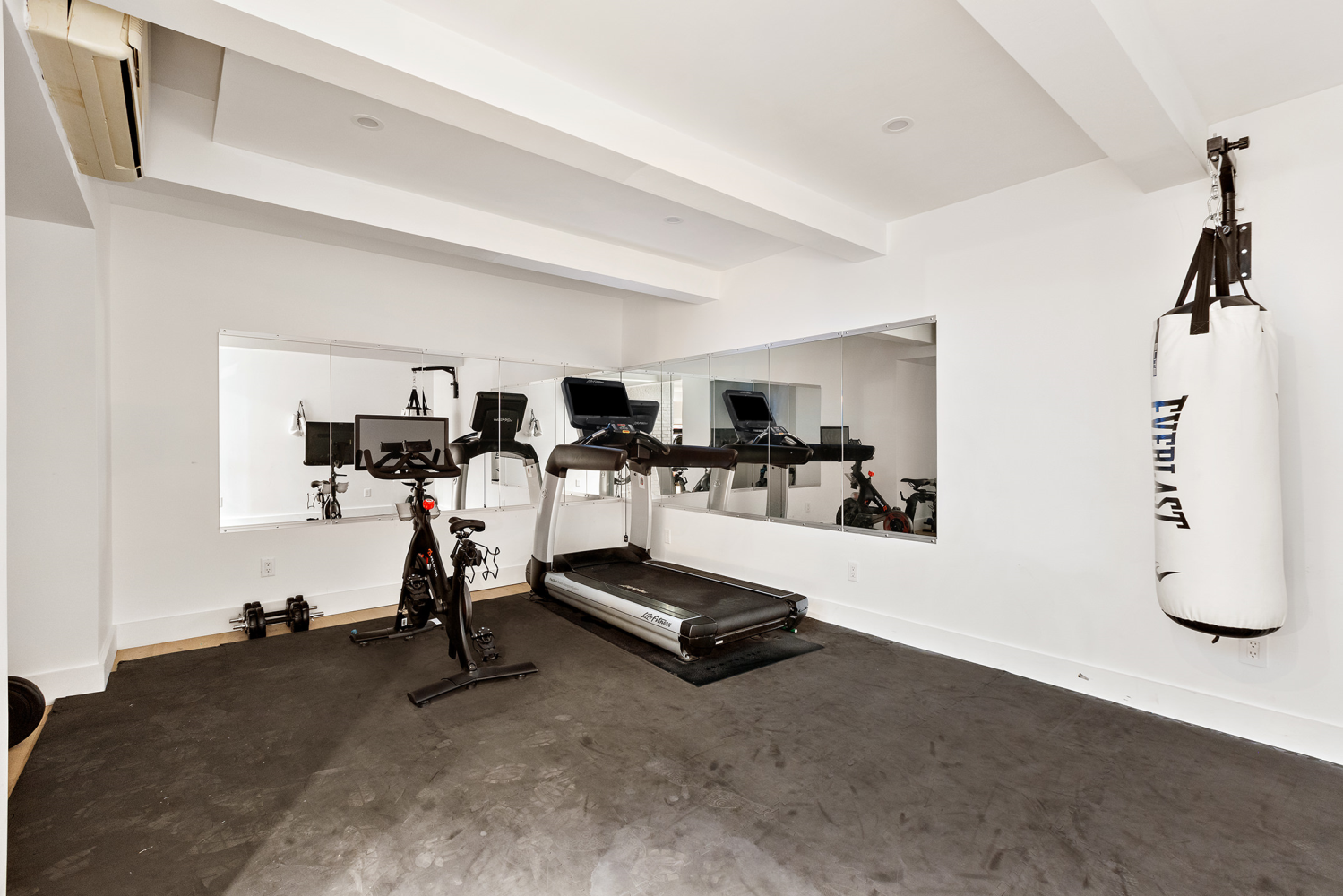 62 BEACH Street THA