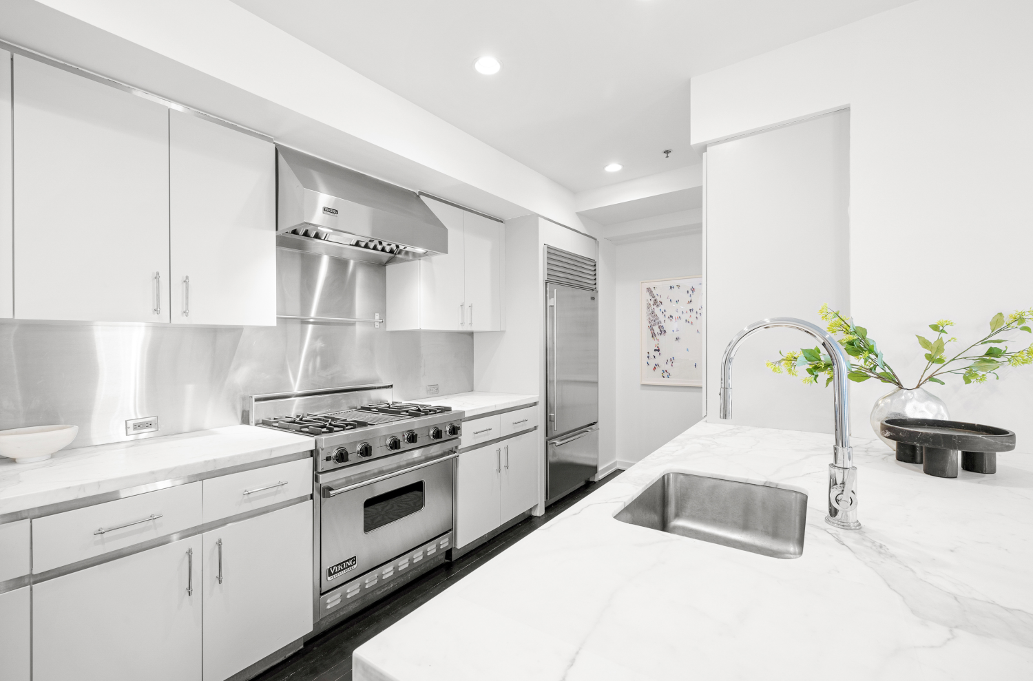 44 LAIGHT Street 6C