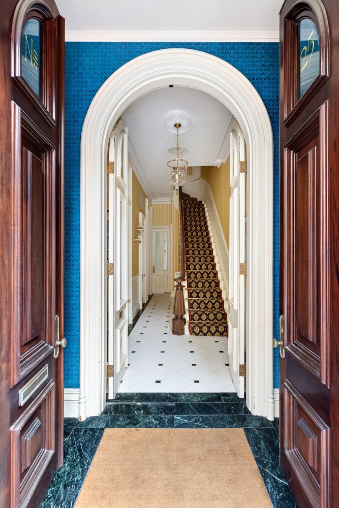 25 GRACE Court