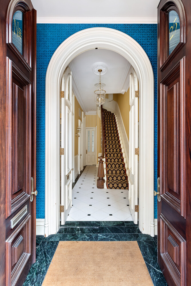 25 GRACE Court