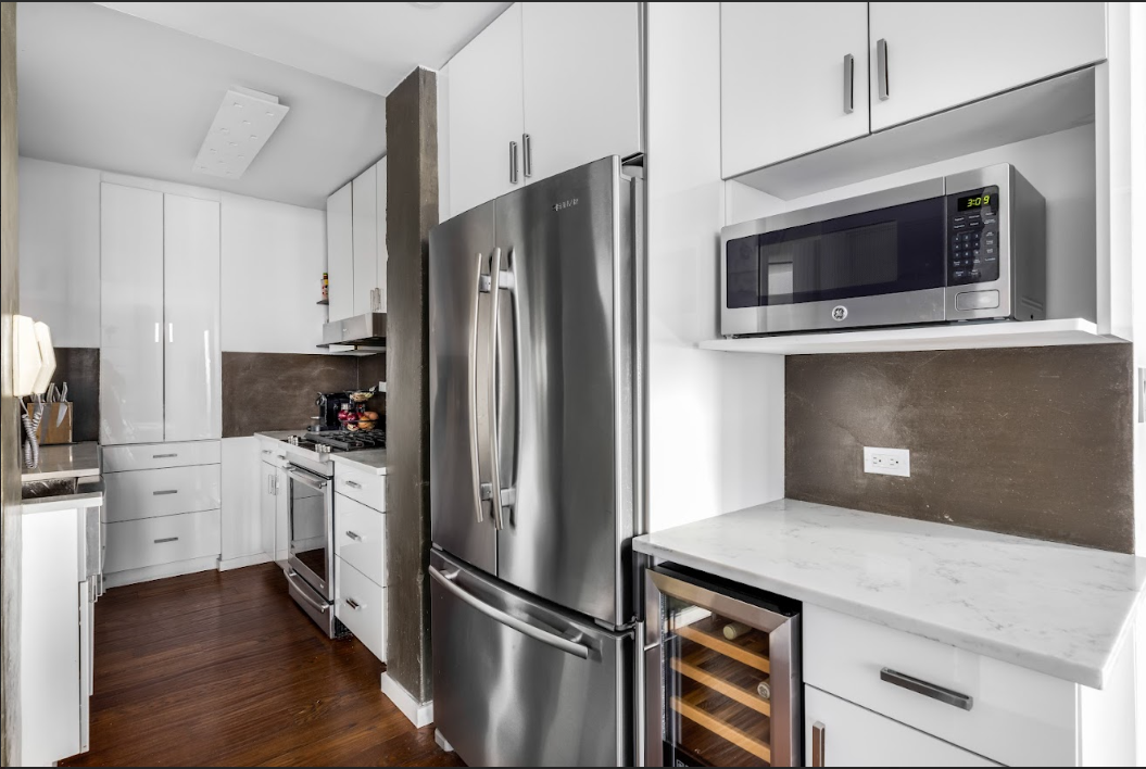 250 S END Avenue 5FG