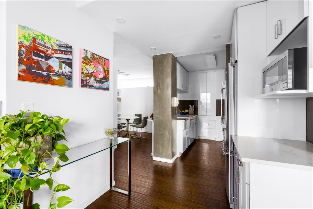 250 S END Avenue 5FG