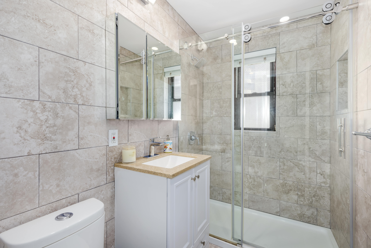 301 E 48TH Street 14J