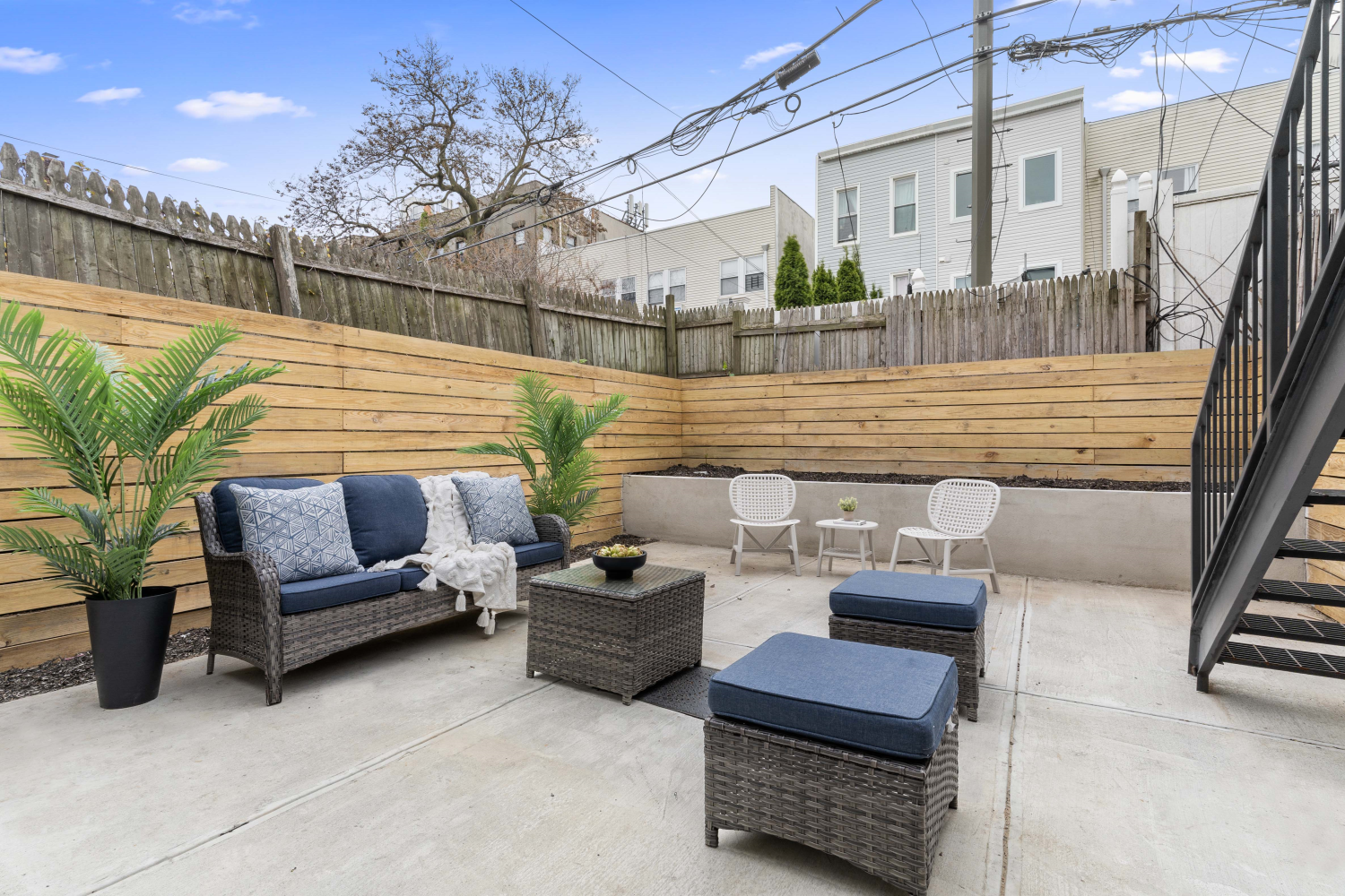 256 PUTNAM Avenue 1
