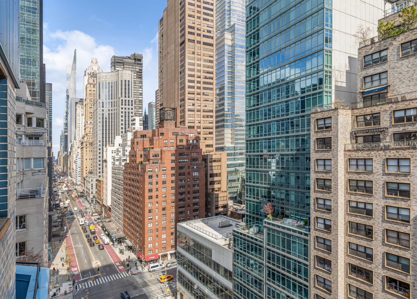 220 E 57TH Street 17E