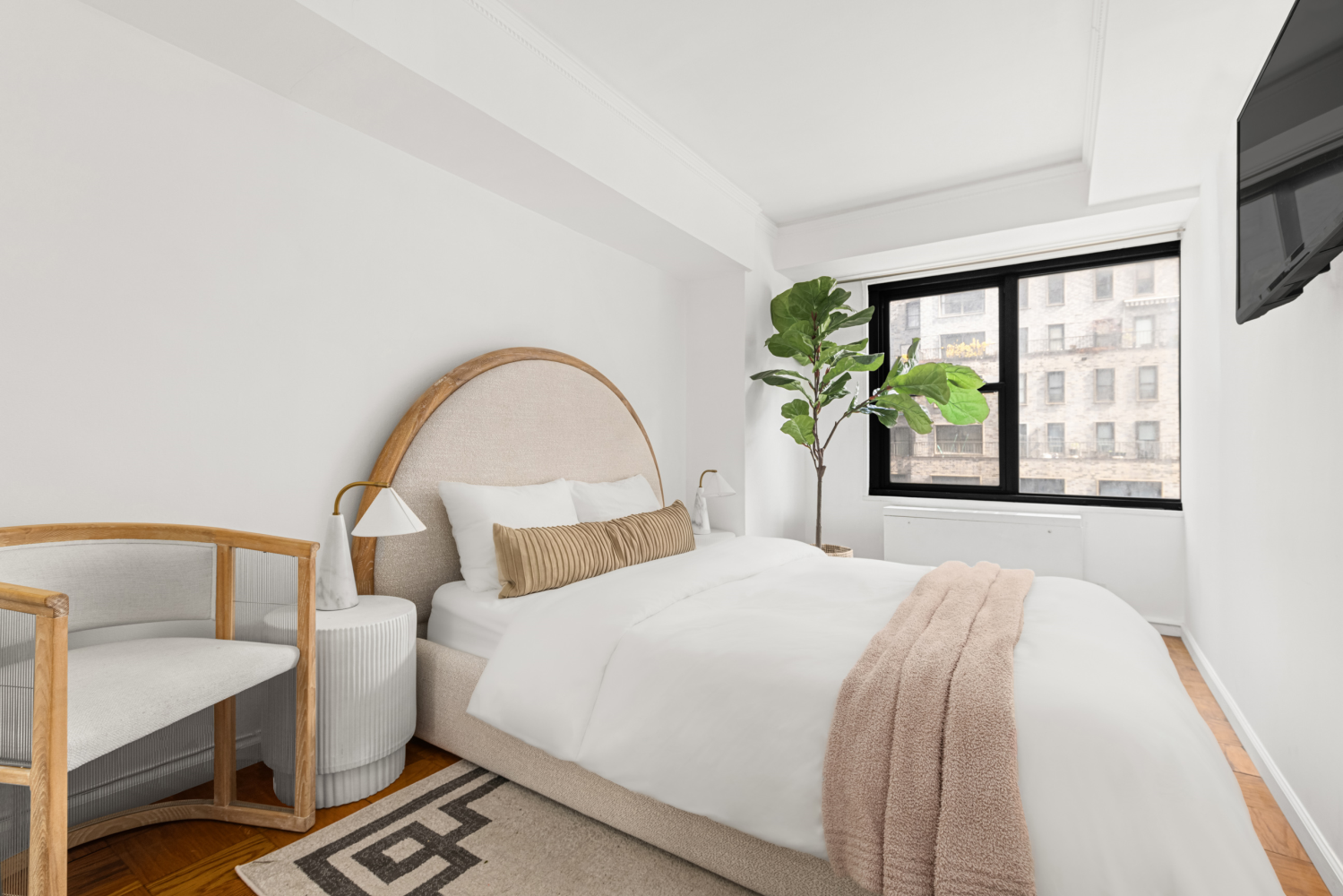 220 E 57TH Street 17E