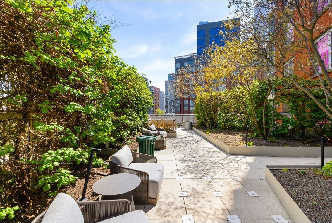 20 RIVER Terrace 11L