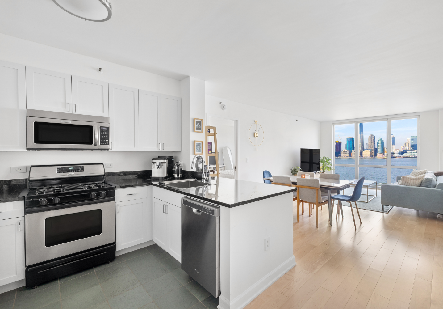 20 RIVER Terrace 11L