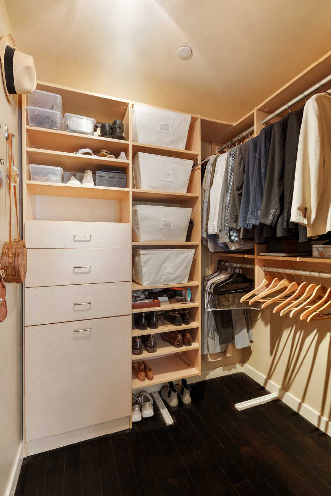 201 W 17TH Street 4C