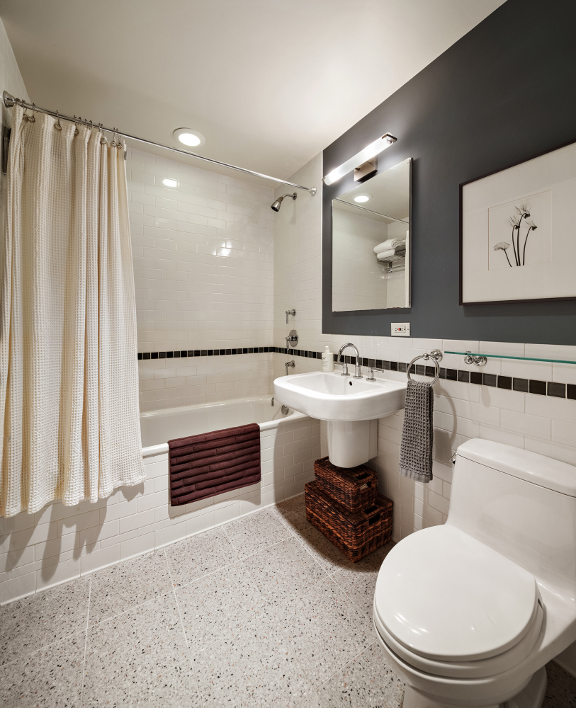 201 W 17TH Street 4C