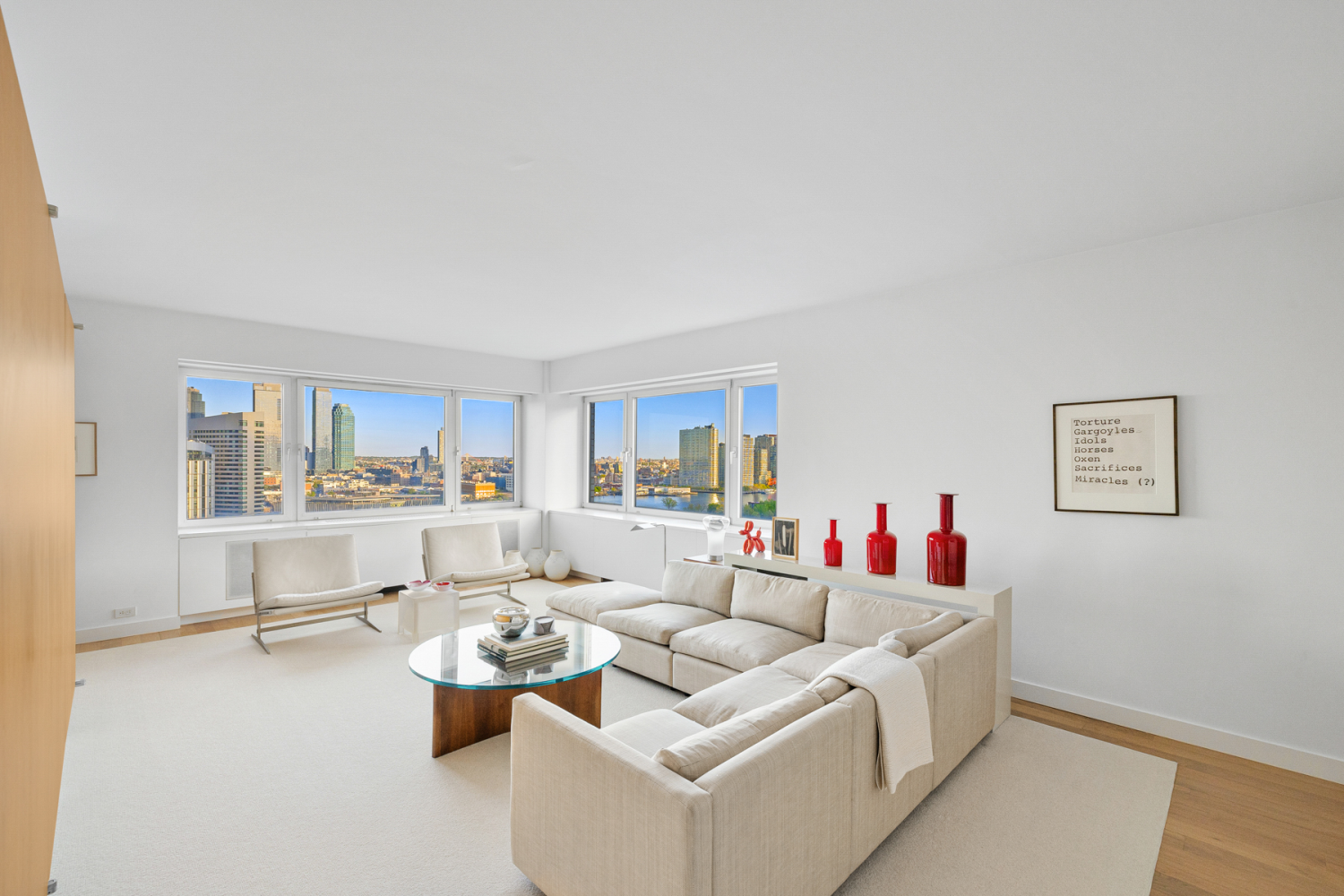 35 SUTTON Place 20A