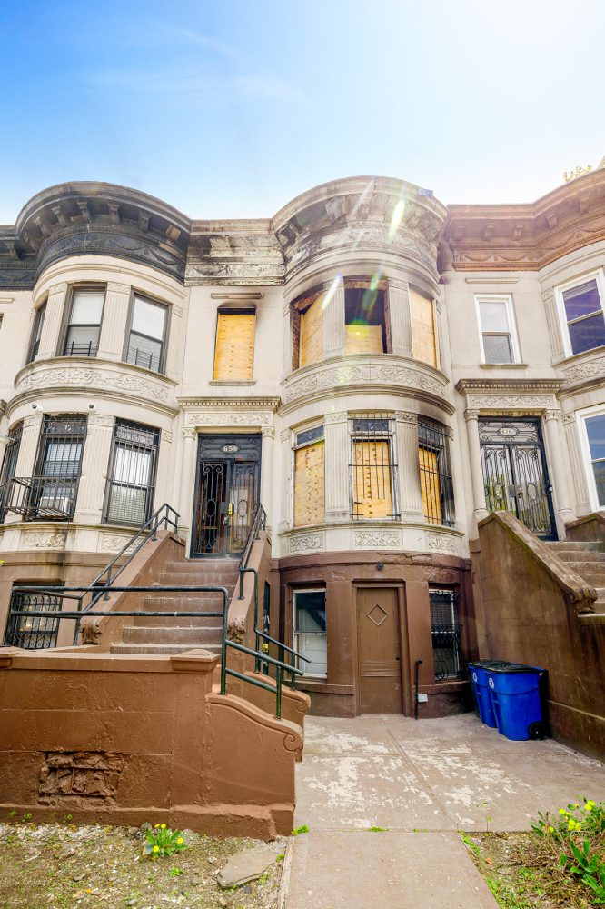 658 EASTERN Parkway