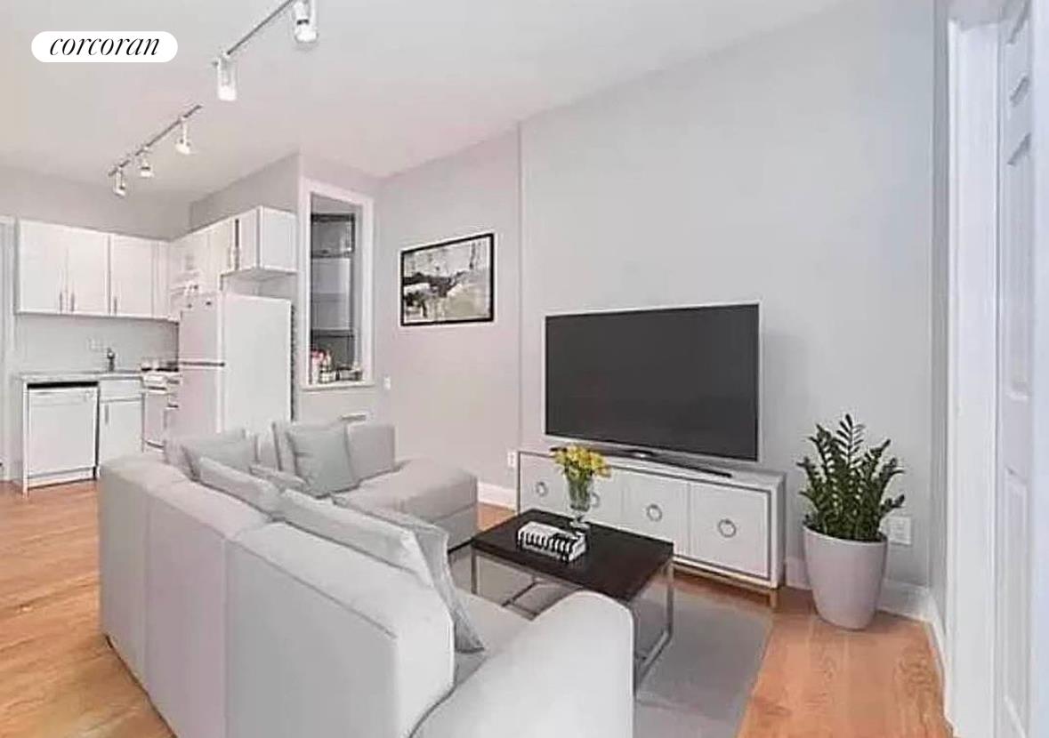 163 CHRYSTIE Street 8