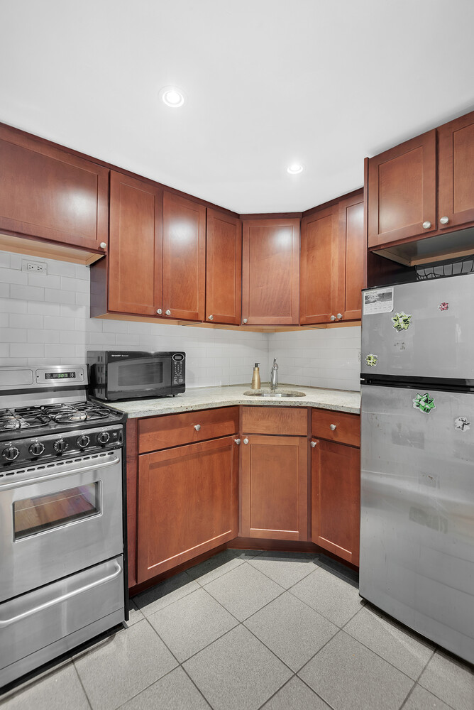 304 W 88TH Street 1D