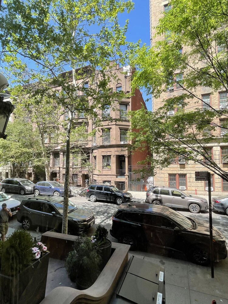 304 W 88TH Street 1D