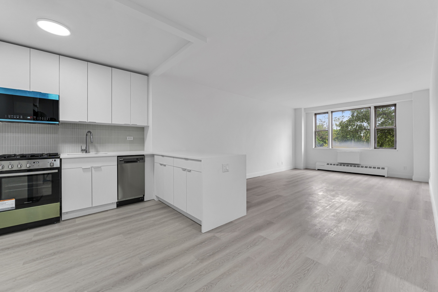 5700 ARLINGTON Avenue 3P